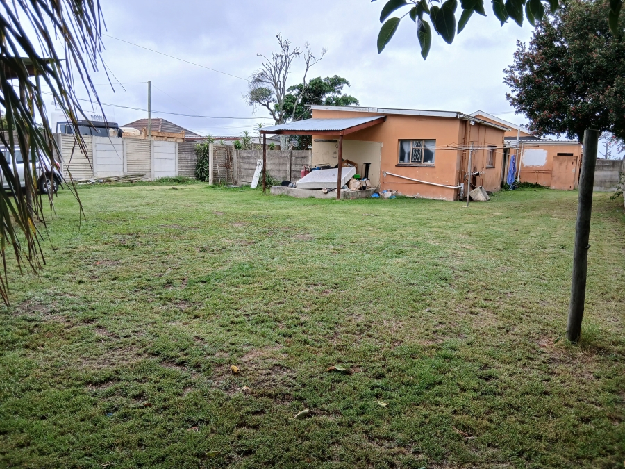 3 Bedroom Property for Sale in Summerpride Eastern Cape
